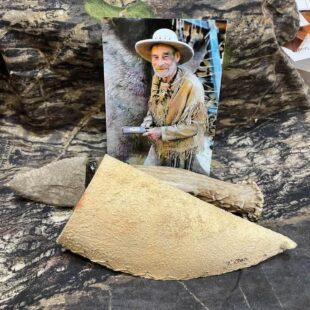 Tom Oar Handmade Items